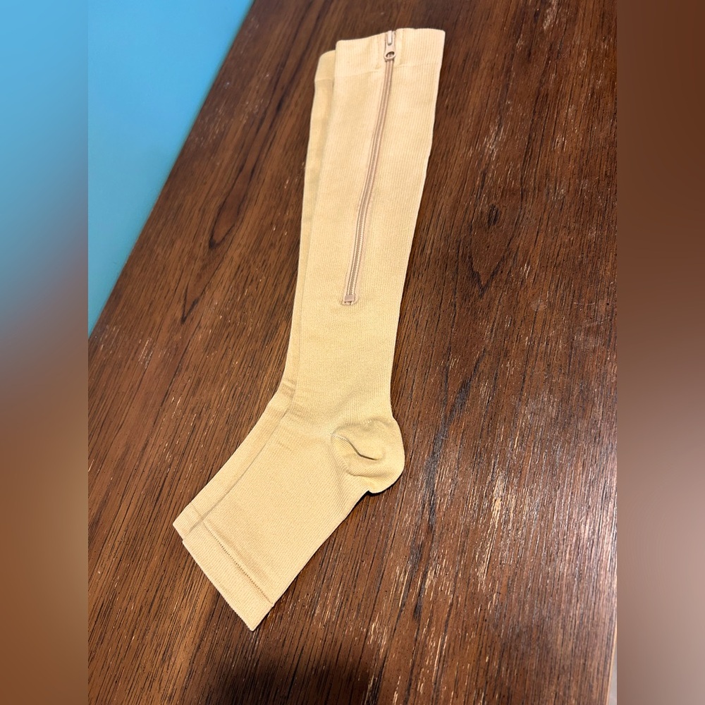 🔥🆕🔥 Toeless Compression Socks with zipper
